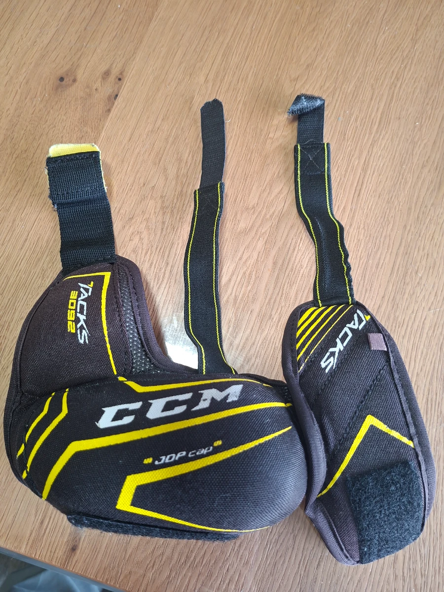 Coudières CCM TACKS - Hockey sur Glace d'occasion à Le Castéra
