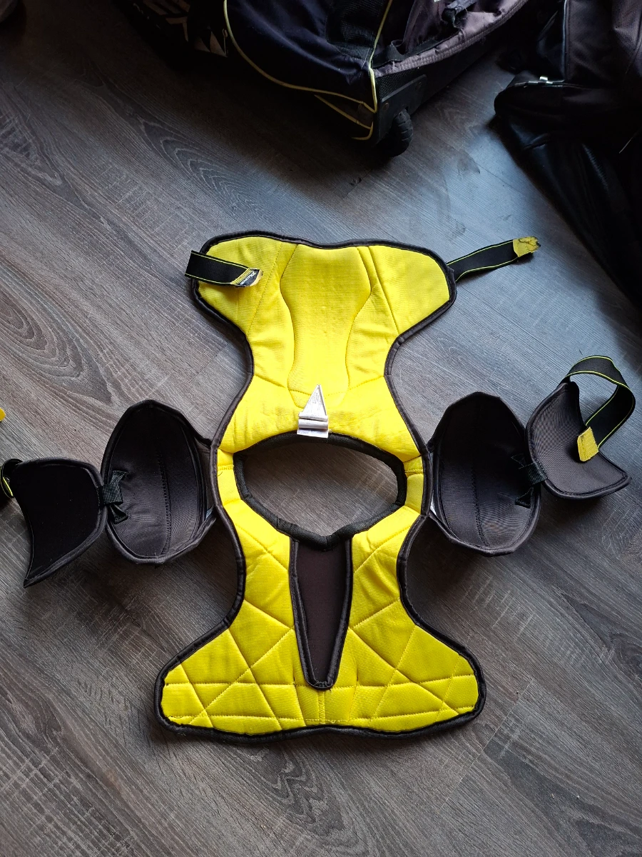 Photo 3 de Plastron CCM 3092