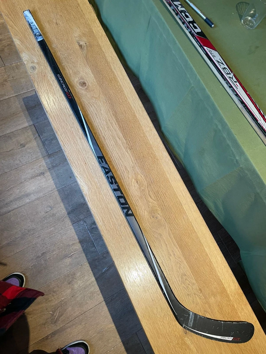Crosse DROITE EASTON SYNERGY 60 E3 JUNIOR LIE 4.5 FLEX 50 - Hockey sur Glace d'occasion à Beauzelle