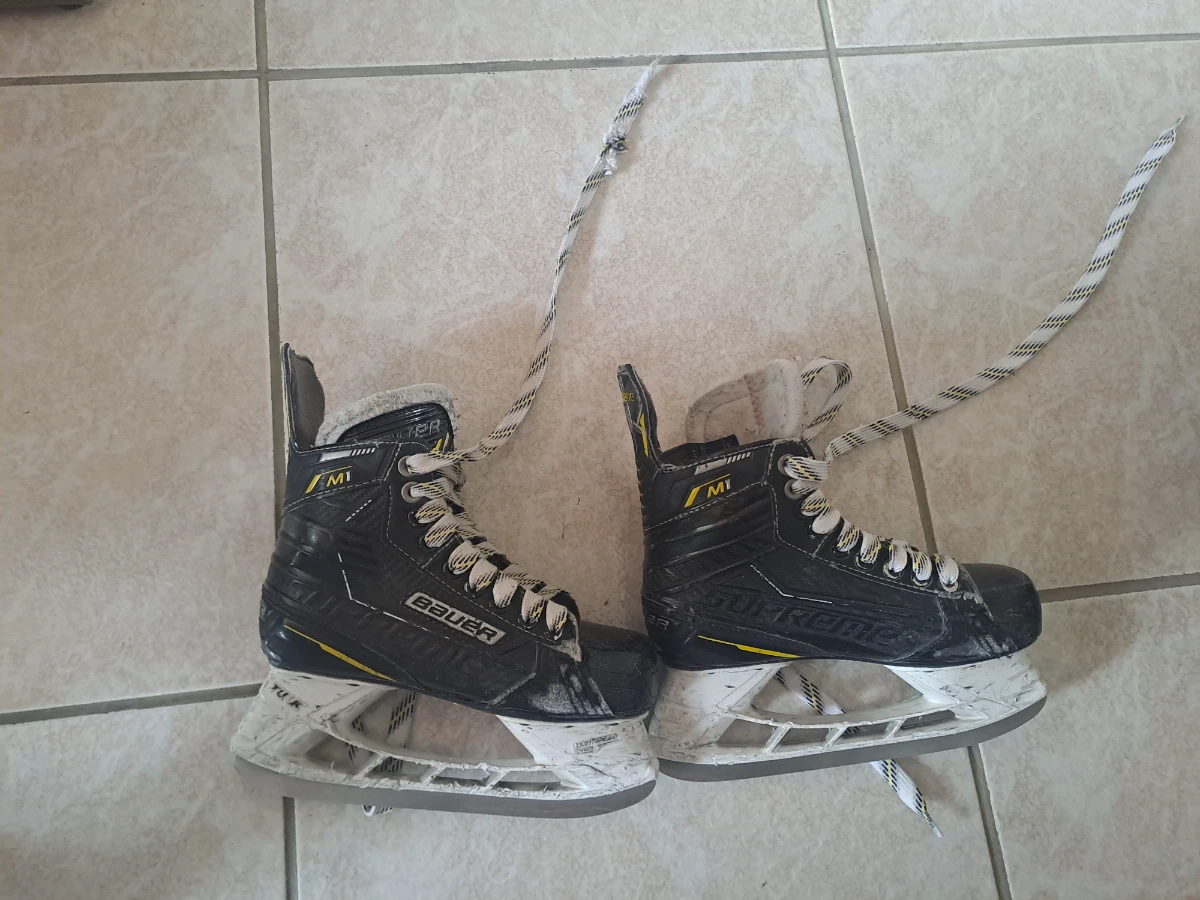 Patins de hockey taille 35 - Hockey sur Glace d'occasion à Colomiers