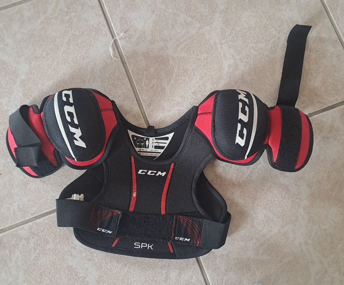 Plastron CCM 122-134cm - Hockey sur Glace d'occasion à Colomiers