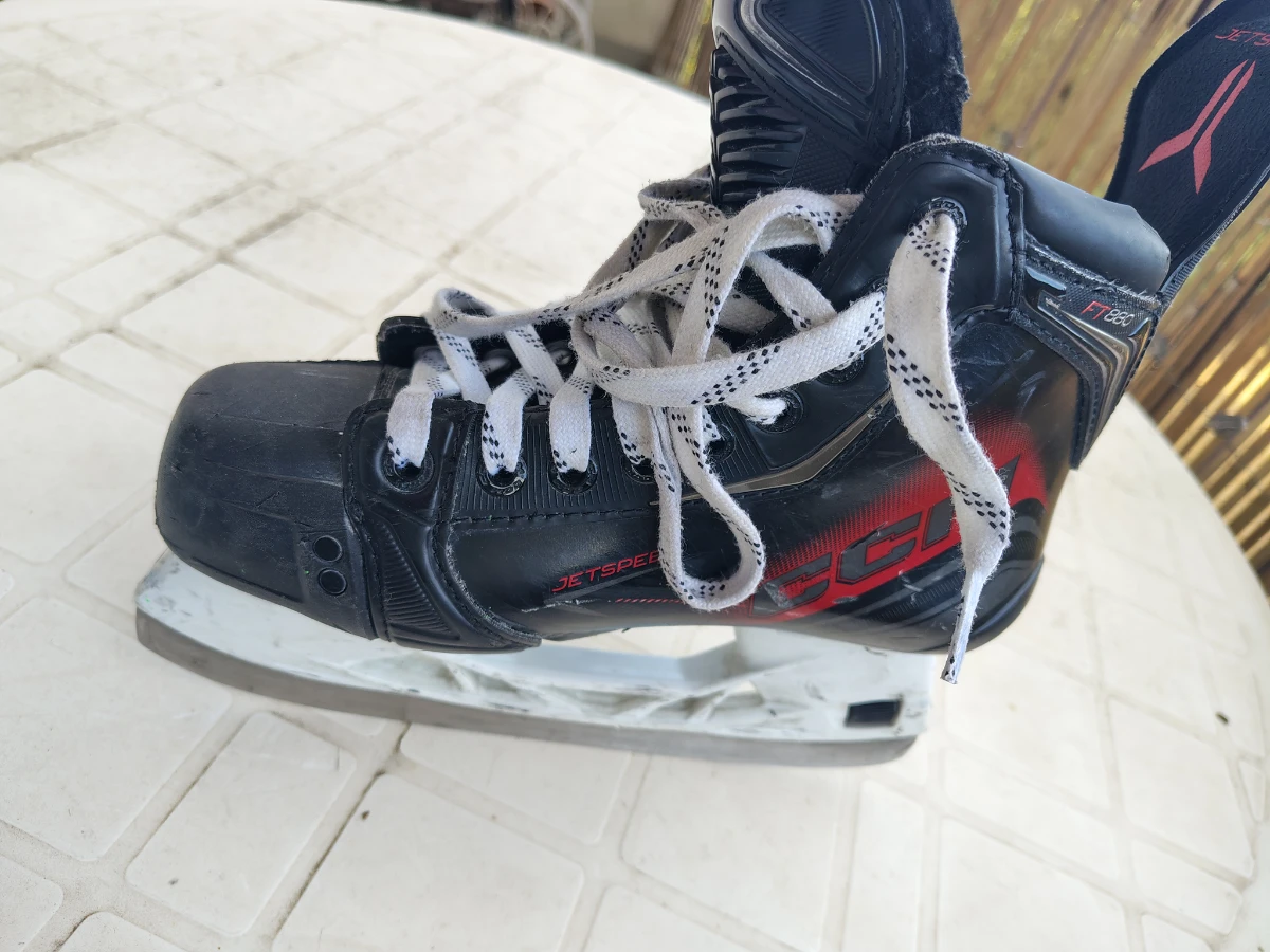Photo 2 de Patins CCM FT 680 taille 4,5 soit 38 pointure 38
